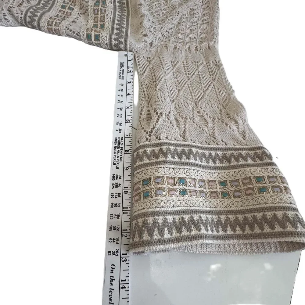 POL Sweater Crocheted Cream‎ Multicolor Embroidered Accents Pullover Size Medium